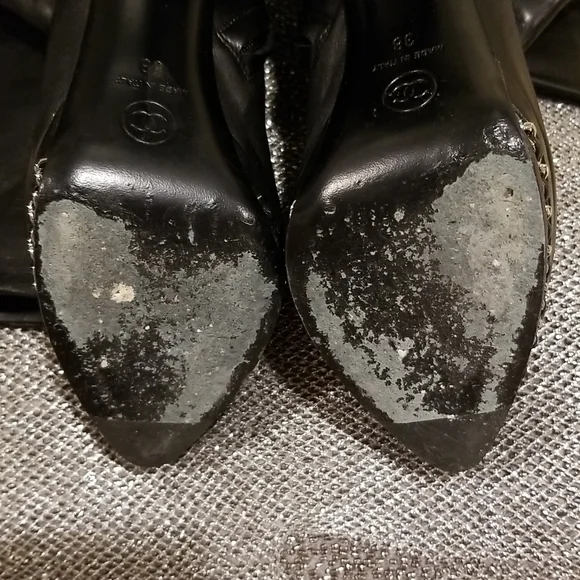 Chanel Boots - Picture 4 of 17